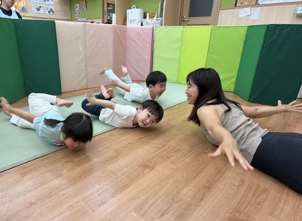 キッズヨガ